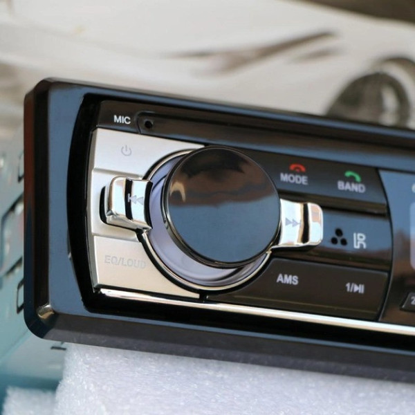 Автомагнитола Bluetooth с чистым звуком JSD-520BT с USB