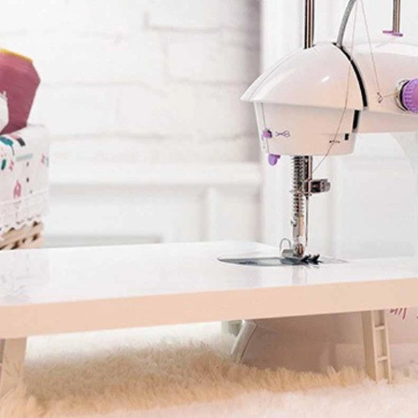 Портативная домашняя швейная машинка Sewing SM202A с доской и педалью, питание от сети или батареек (4x A