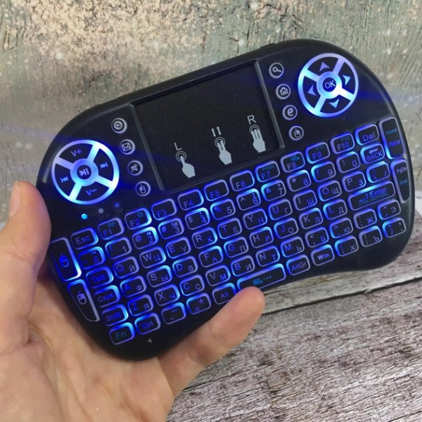 Мини клавиатура с  подсветкой и тачпадом   для Android TV BOX UKC MWK08/i8 LED