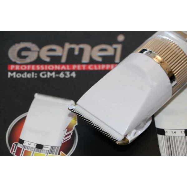 Машинка для грумминга стрижки волос шерсти животных  Gemei GM-634 аккумуляторная беспроводная
