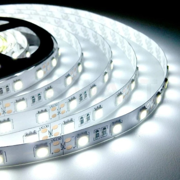 Светодиодная лента LED 3528 RGB разноцветная + пульт ДУ, 5 метров
