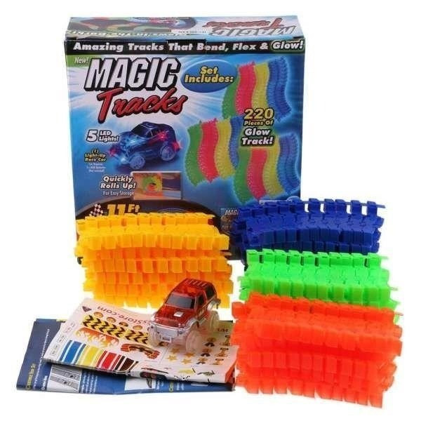 Гоночная трасса Гоночный светящийся трек Magic Tracks  на 220 деталей