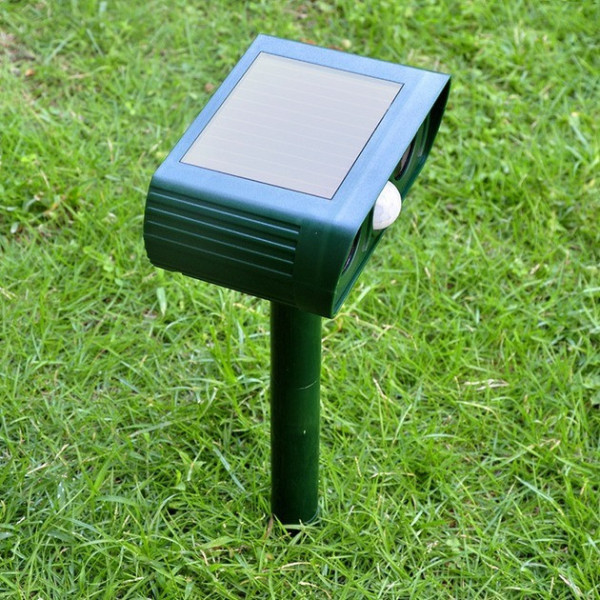 Ультразвуковой отпугиватель животных Solar Animal Repeller на солнечной батарее для защиты участка
