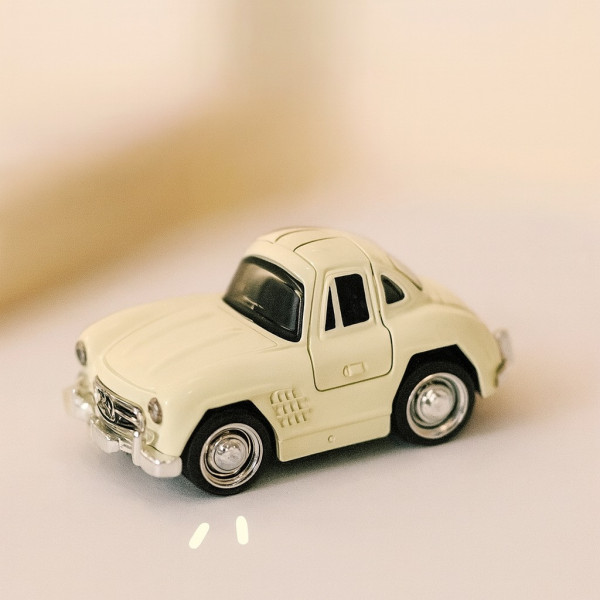 Миниатюрная модель автомобиля из металла для декора и рабочего стола, ретро аксессуар, бежевый