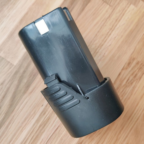 Аккумулятор для шуруповёрта 12V с Li-ion технологией AND 0410-3